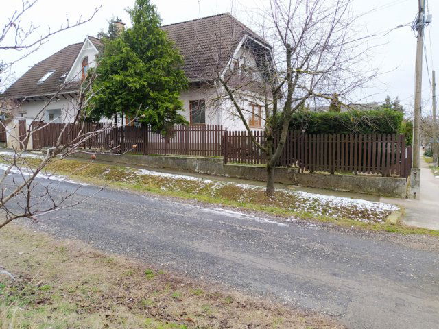 Eladó családi ház, Budapesten, XVII. kerületben, Csengés utcában