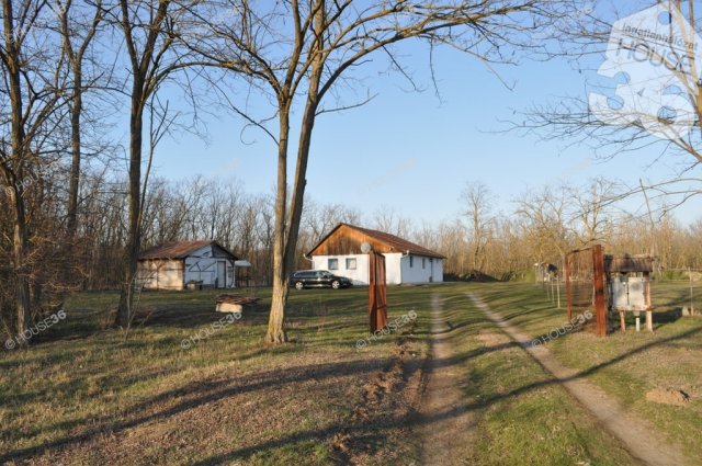 Eladó mezogazdasagi ingatlan, Nyárlőrincen 26.9 M Ft, 2 szobás