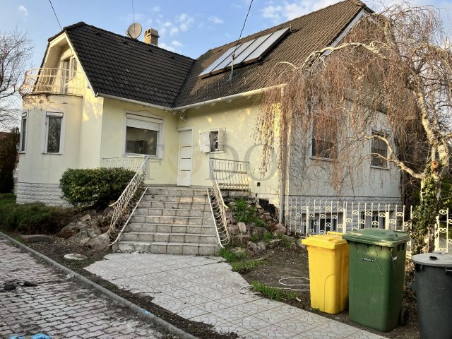 Eladó családi ház, Dunaharasztin 135 M Ft, 5 szobás