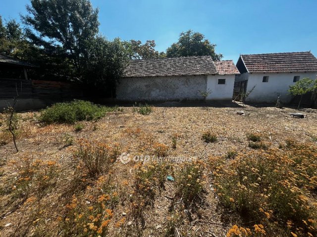 Eladó telek, Karcagon 13 M Ft / költözzbe.hu