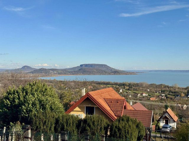 Eladó családi ház, Balatongyörökön 206.04 M Ft, 4+1 szobás