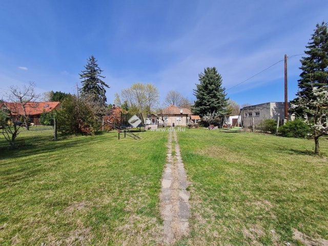 Eladó családi ház, Zamárdiban 96 M Ft, 4 szobás