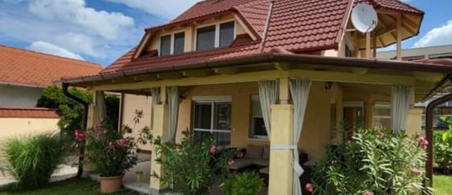 Eladó családi ház, Balatonlelleén 295 M Ft, 6 szobás