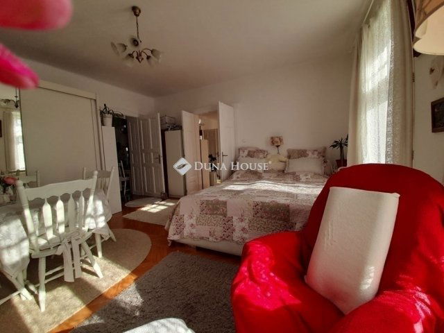 Eladó téglalakás, Gödöllőn 78 M Ft, 2 szobás