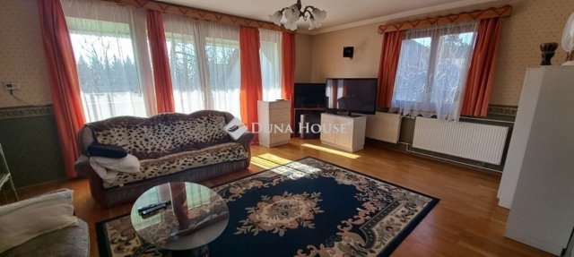 Eladó családi ház, Budaörsön 159.9 M Ft, 6 szobás