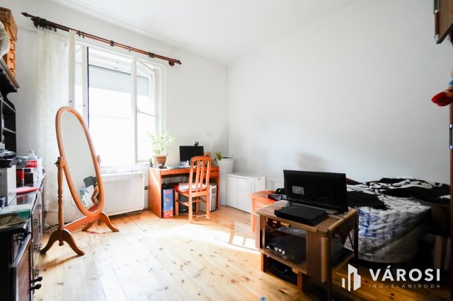 Eladó ikerház, Szigetmonostorban 57.5 M Ft, 2 szobás