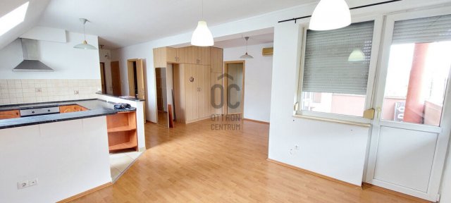 Eladó téglalakás, Szigetszentmiklóson 79 M Ft, 3 szobás