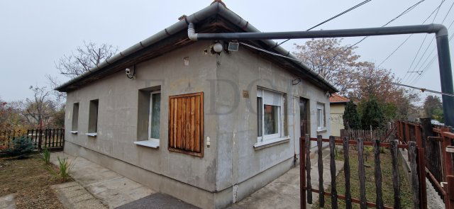 Eladó családi ház, Budapesten, XVIII. kerületben 68.5 M Ft