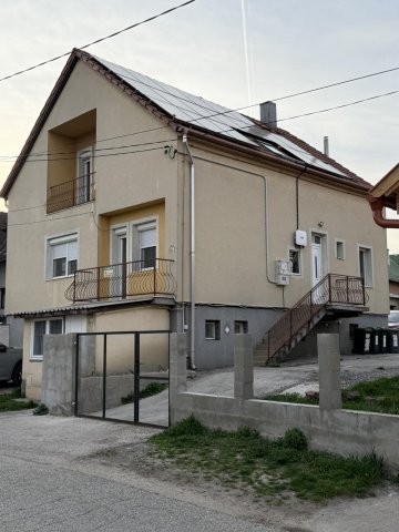 Eladó családi ház, Várpalotán, Magyari utcában 99.9 M Ft