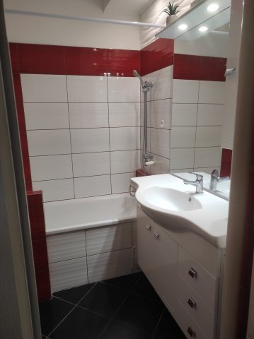 Eladó téglalakás, Komlón, Hegyhát utcában 27 M Ft, 2 szobás