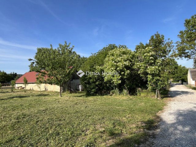 Eladó telek, Keszthelyen 46 M Ft / költözzbe.hu