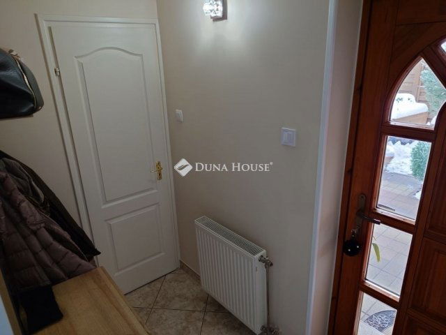 Eladó családi ház, Kiskunfélegyházán 75 M Ft, 4 szobás