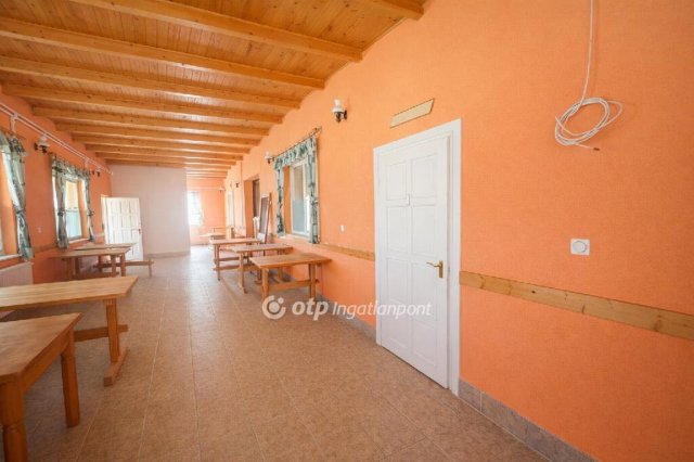 Kiadó családi ház, albérlet, Kismarján 1800 E Ft / hó