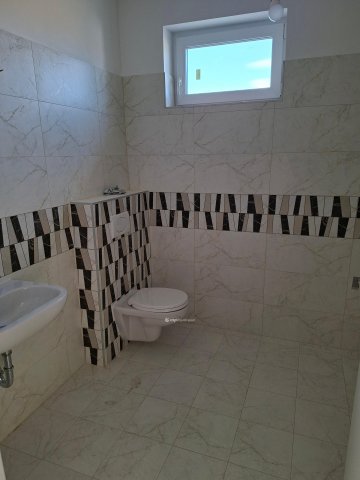 Eladó családi ház, Kulcson 85 M Ft, 4 szobás