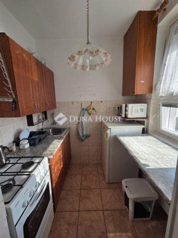 Eladó panellakás, Budapesten, XXI. kerületben 60 M Ft, 2+1 szobás