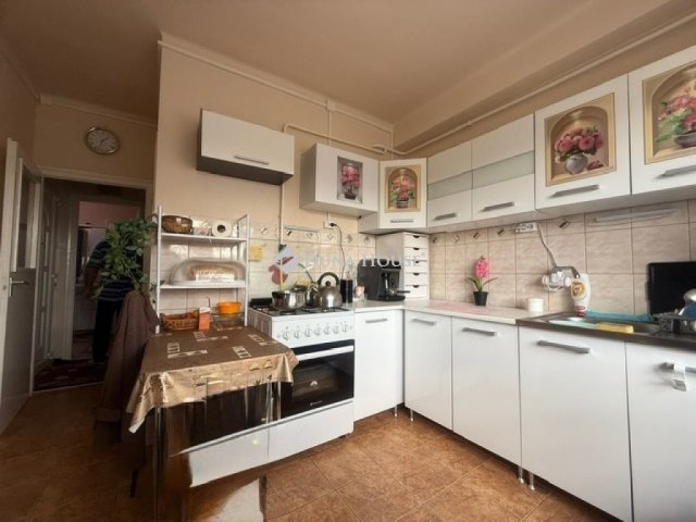 Eladó téglalakás, Nagykőrösön 49.9 M Ft, 3 szobás