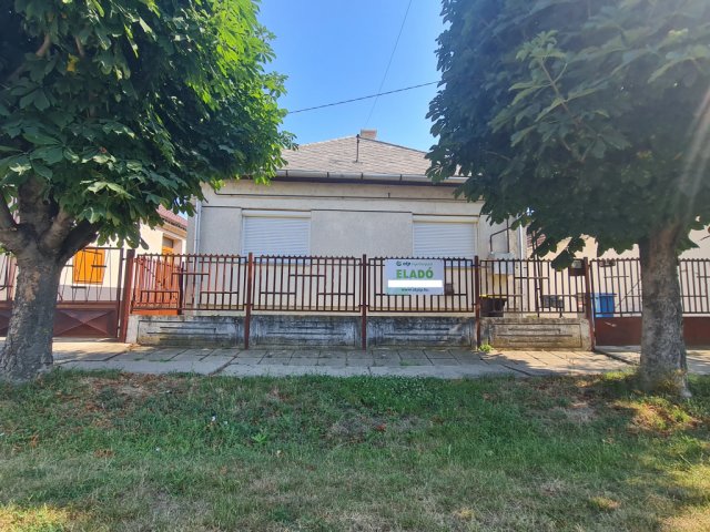Eladó családi ház, Balmazújvárosban 49.9 M Ft, 2 szobás