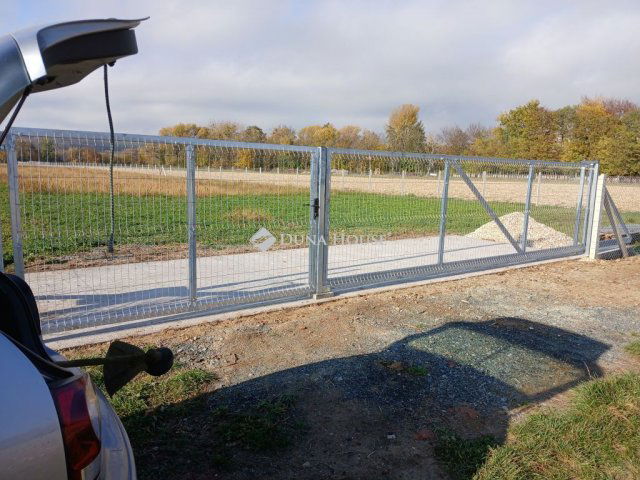 Kiadó telek, Gyöngyösfaluban 384 E Ft / hó