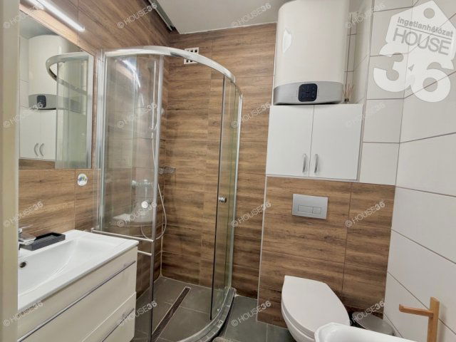 Eladó téglalakás, Kecskeméten 43.9 M Ft, 2 szobás