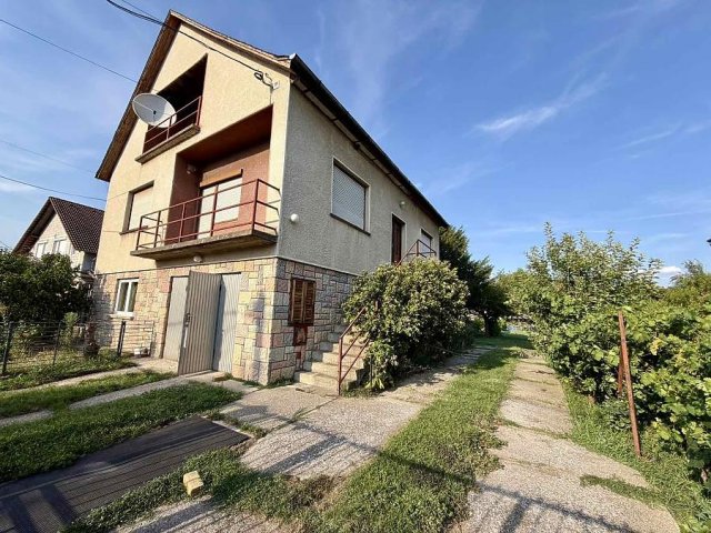 Eladó családi ház, Vácrátóton 94.5 M Ft, 5 szobás