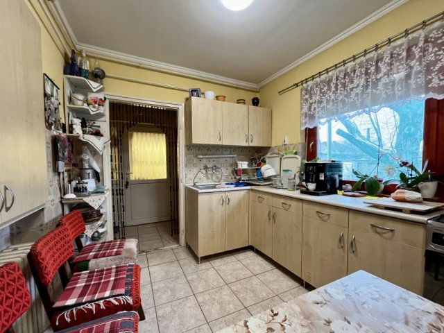 Eladó családi ház, Békéscsabán 24.9 M Ft, 3 szobás