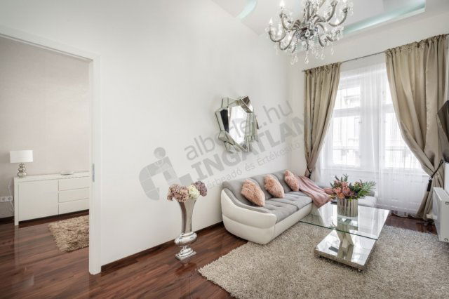 Kiadó téglalakás, albérlet, VI. kerületben, Dalszínház utcában