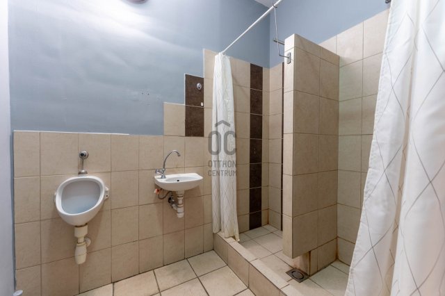 Eladó ipari ingatlan, Várpalotán 89.9 M Ft / költözzbe.hu