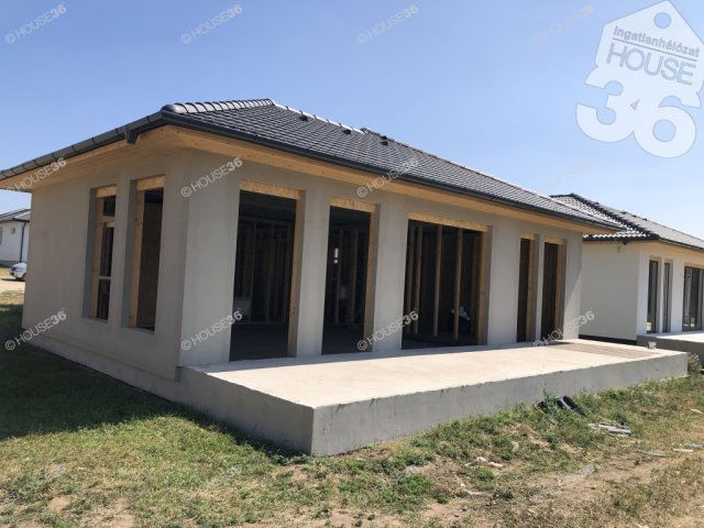 Eladó családi ház, Kecskeméten 80 M Ft, 4 szobás