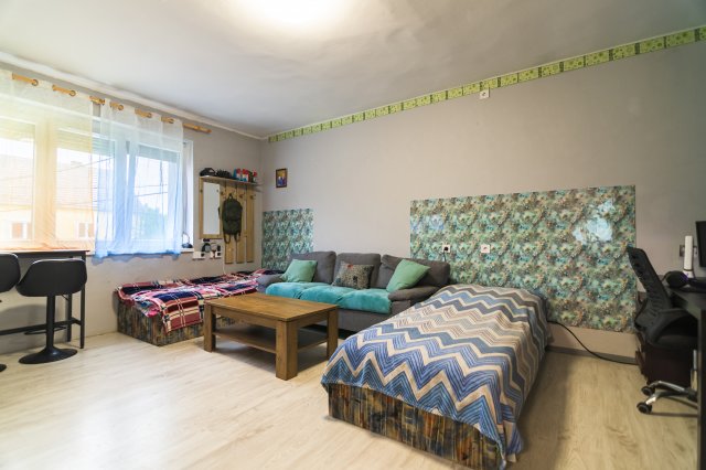 Eladó téglalakás, Székesfehérvárott 71 M Ft, 2+1 szobás