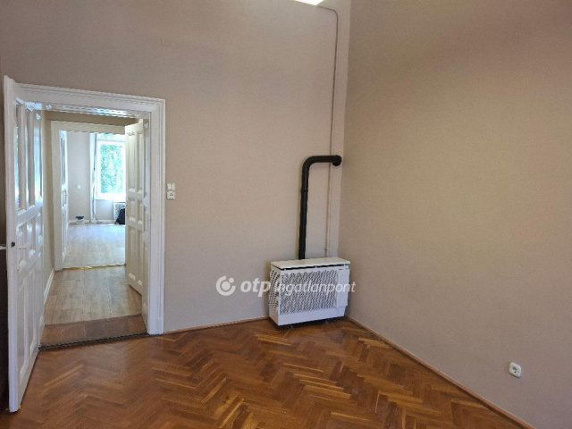 Eladó téglalakás, Budapesten, VIII. kerületben 54.1 M Ft