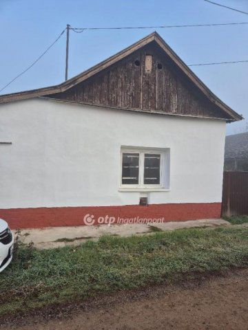 Eladó családi ház, Köröstarcsán 4.7 M Ft, 2 szobás