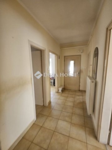 Eladó családi ház, Hajmáskéren 62.9 M Ft, 3 szobás