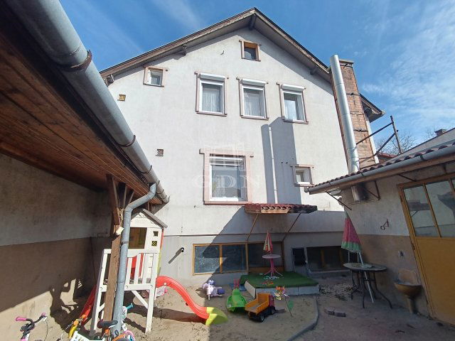 Eladó családi ház, Kecskeméten 58.9 M Ft, 5 szobás