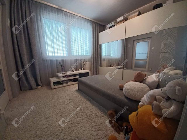 Eladó panellakás, Debrecenben 69 M Ft, 2+1 szobás