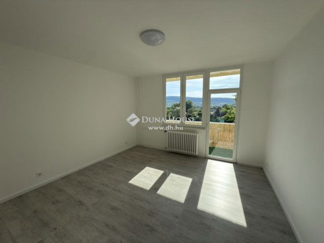 Eladó téglalakás, Tatabányán 29.9 M Ft, 2 szobás