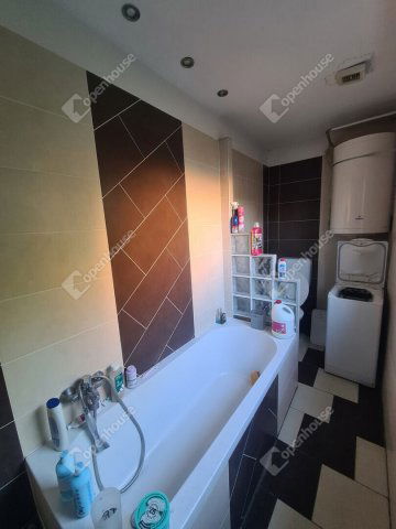 Eladó családi ház, Győrújbaráton 85 M Ft, 3 szobás