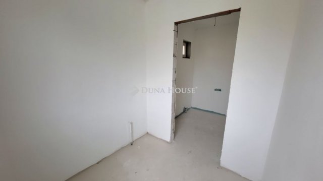 Eladó családi ház, Szentendrén 170 M Ft, 2 szobás