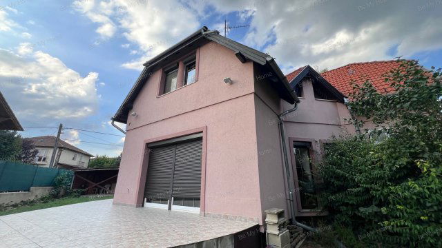 Eladó ikerház, Budaörsön, Pipacs utcában 169.9 M Ft, 4 szobás