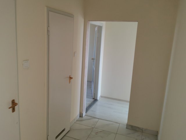Eladó panellakás, Debrecenben, Csapó utcában 62 M Ft, 3 szobás