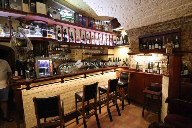 Eladó üzlethelyiség, Budapesten, VI. kerületben 123 M Ft