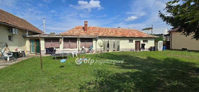 Eladó családi ház, Mikepércsen 44.9 M Ft, 3 szobás