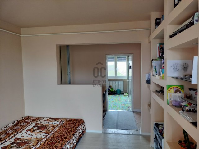 Eladó panellakás, Győrött 49.99 M Ft, 2 szobás