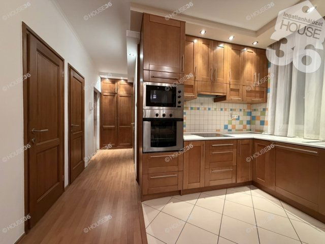 Eladó téglalakás, Kecskeméten 64.9 M Ft, 2 szobás