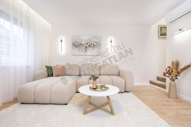 Eladó téglalakás, Budapesten, IX. kerületben, Liliom utcában