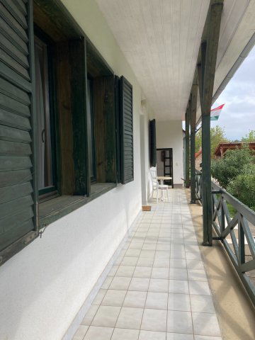 Kiadó családi ház, albérlet, Pécsett, Fülep Lajos utcában