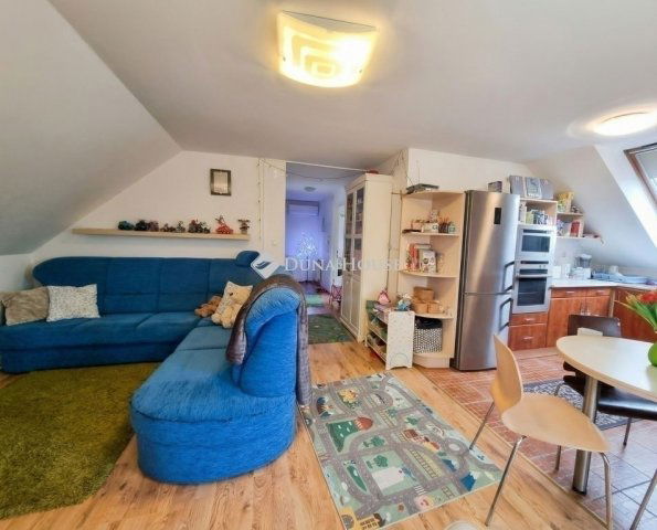 Eladó téglalakás, Szigetszentmiklóson 67.9 M Ft, 3 szobás