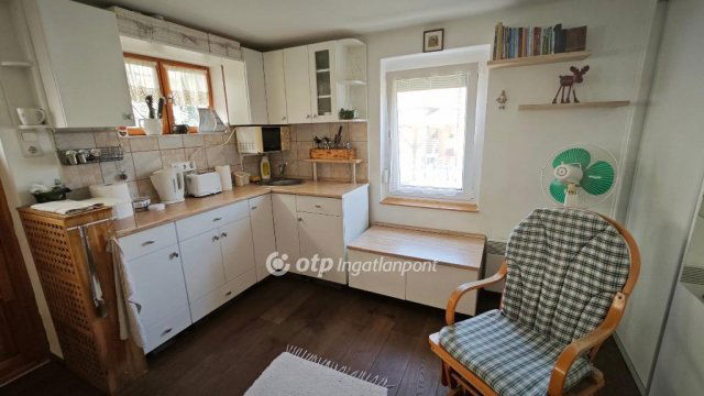 Kiadó családi ház, albérlet, Nemesgörzsönyön 130 E Ft / hó