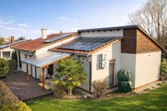 Eladó családi ház, Úrhidán 92 M Ft, 4 szobás