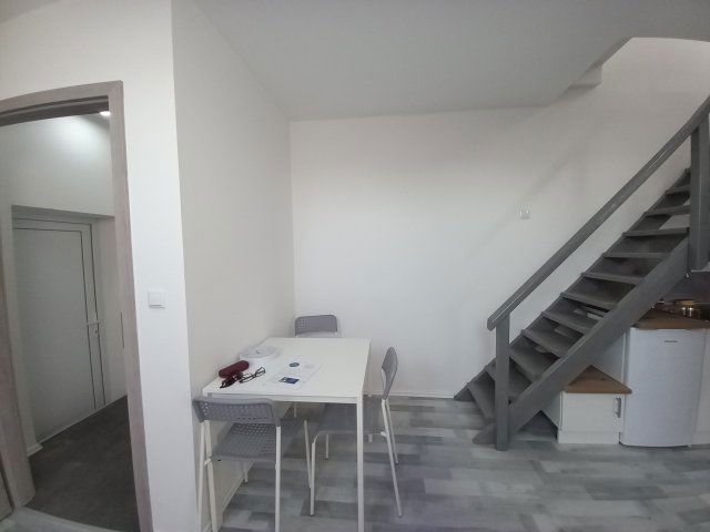 Kiadó téglalakás, albérlet, Pécsett, Sándor utcában, 2 szobás