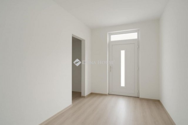 Eladó ikerház, Monoron 98 M Ft, 4 szobás / költözzbe.hu